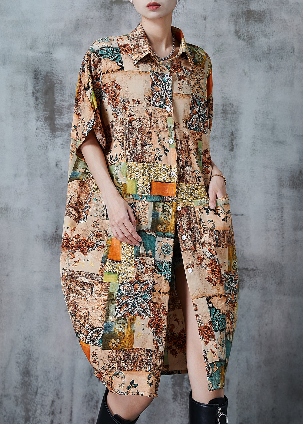 Beautifully Finished Dress in a Timeless Design