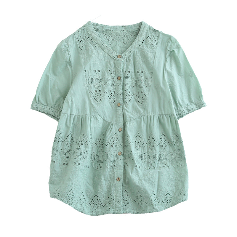 Effortlessly Elegant T-Shirt with a Timeless Design