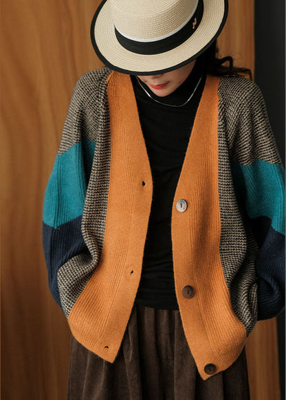 Well Tailored Cardigan with a Graceful Silhouette