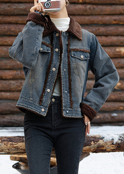 Effortlessly Elegant Coat with a Timeless Design