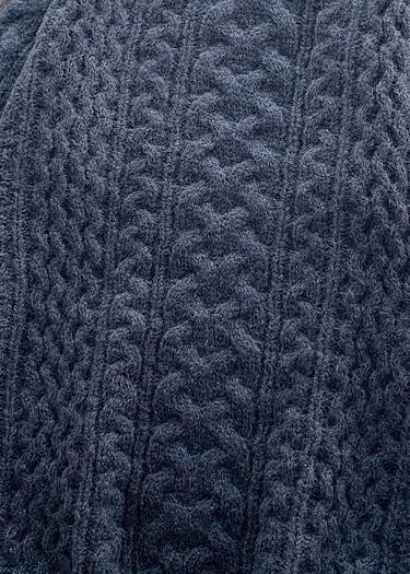 Classic Vintage Sweater with a Flattering Fit
