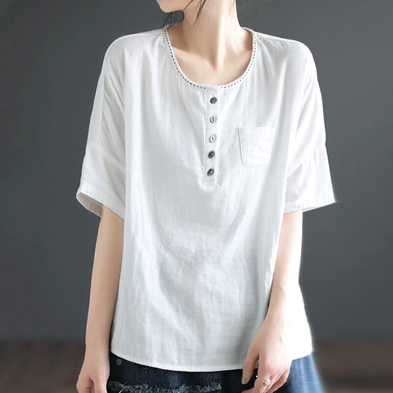Effortlessly Elegant T-Shirt with a Timeless Design