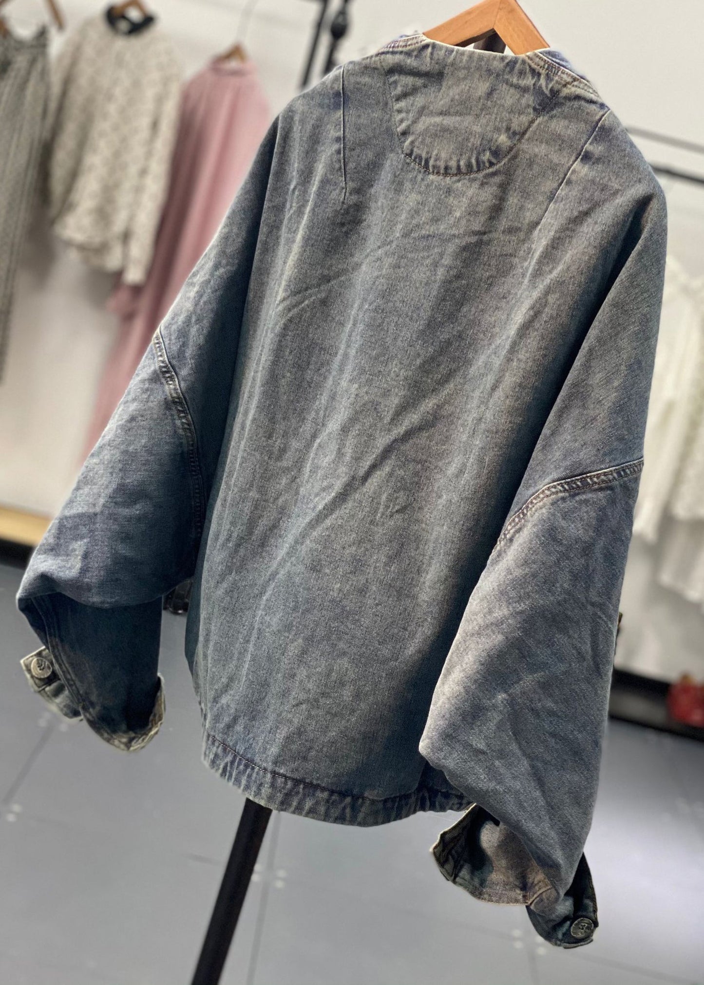 Beautifully Finished Coat in a Timeless Design