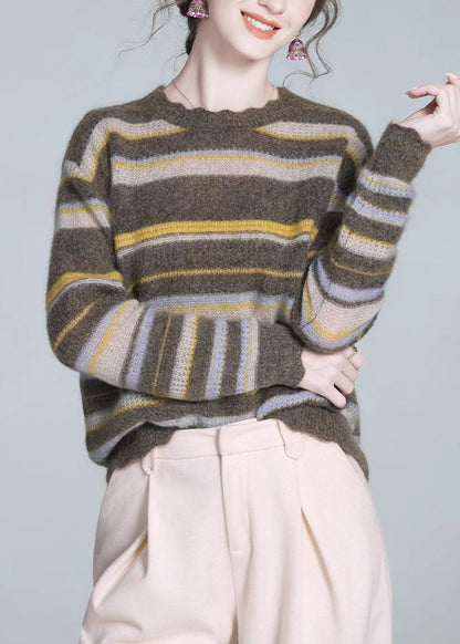 Gracefully Styled Sweater for Any Occasion