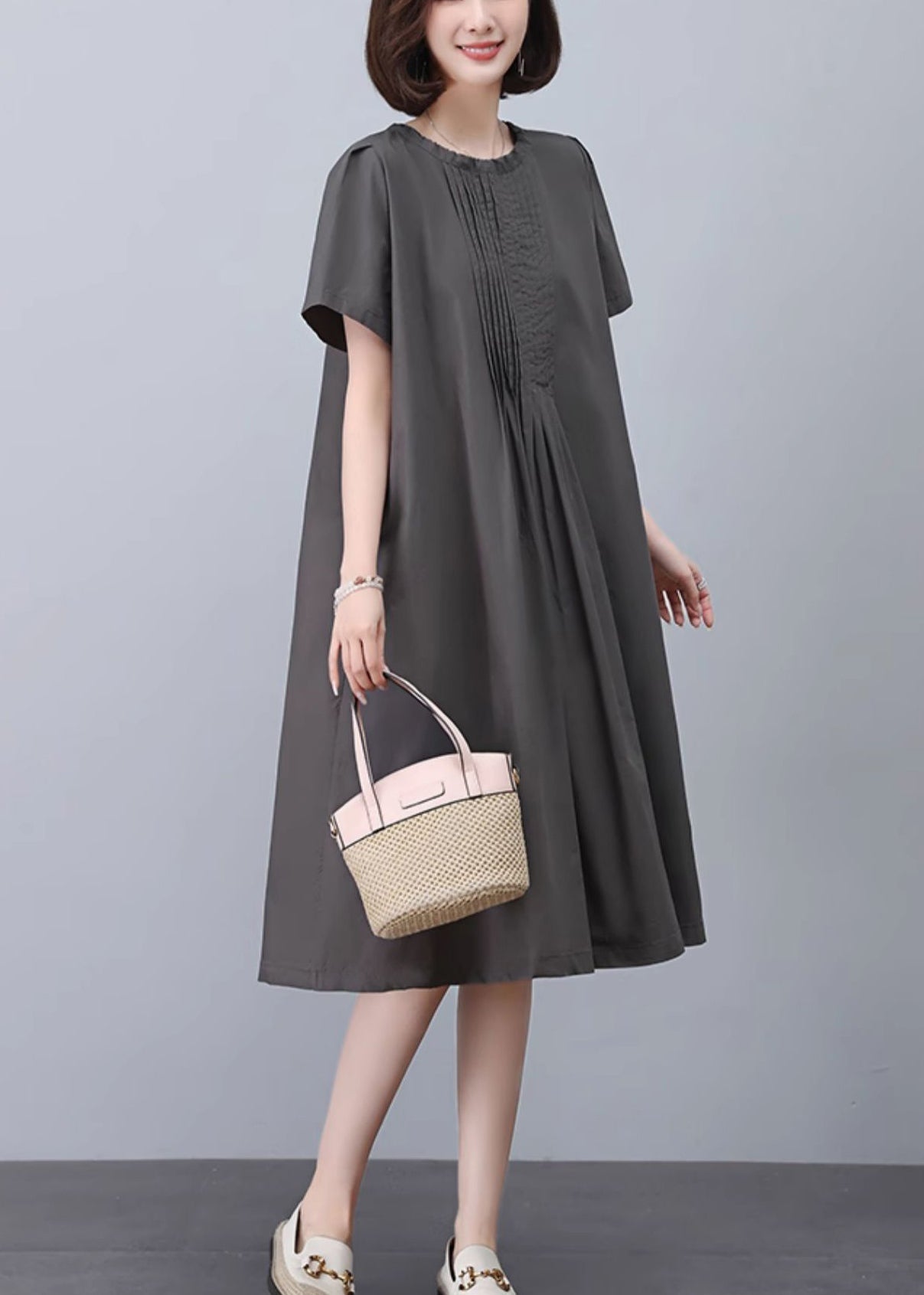 Classic Vintage Dress with a Flattering Fit