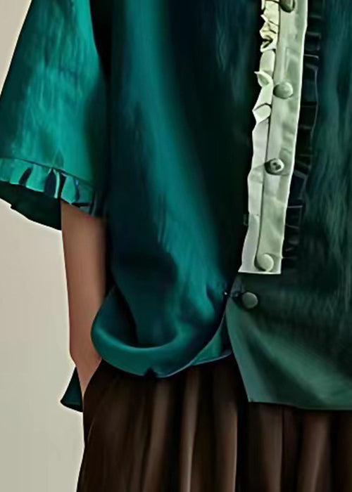 Sophisticated Blouse with a Clean Classic Look