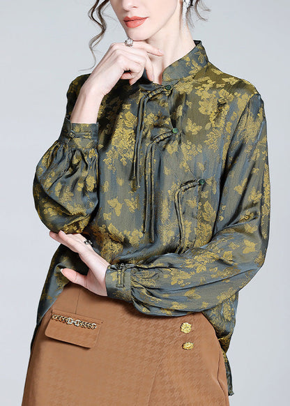 Effortlessly Elegant Top with a Timeless Design