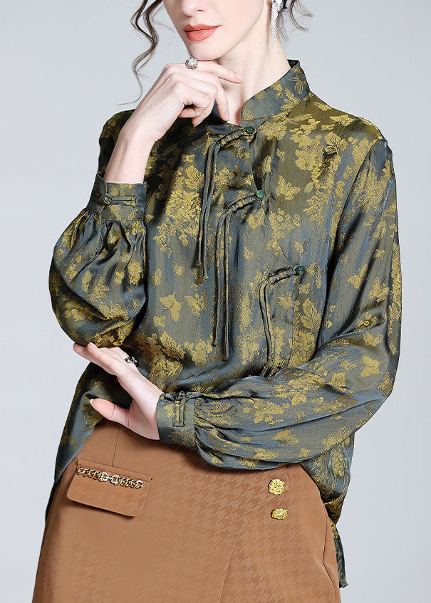 Effortlessly Elegant Top with a Timeless Design