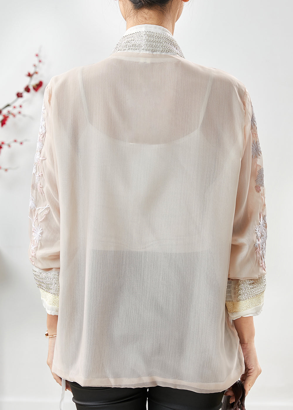 Effortlessly Elegant Cardigan with a Timeless Design