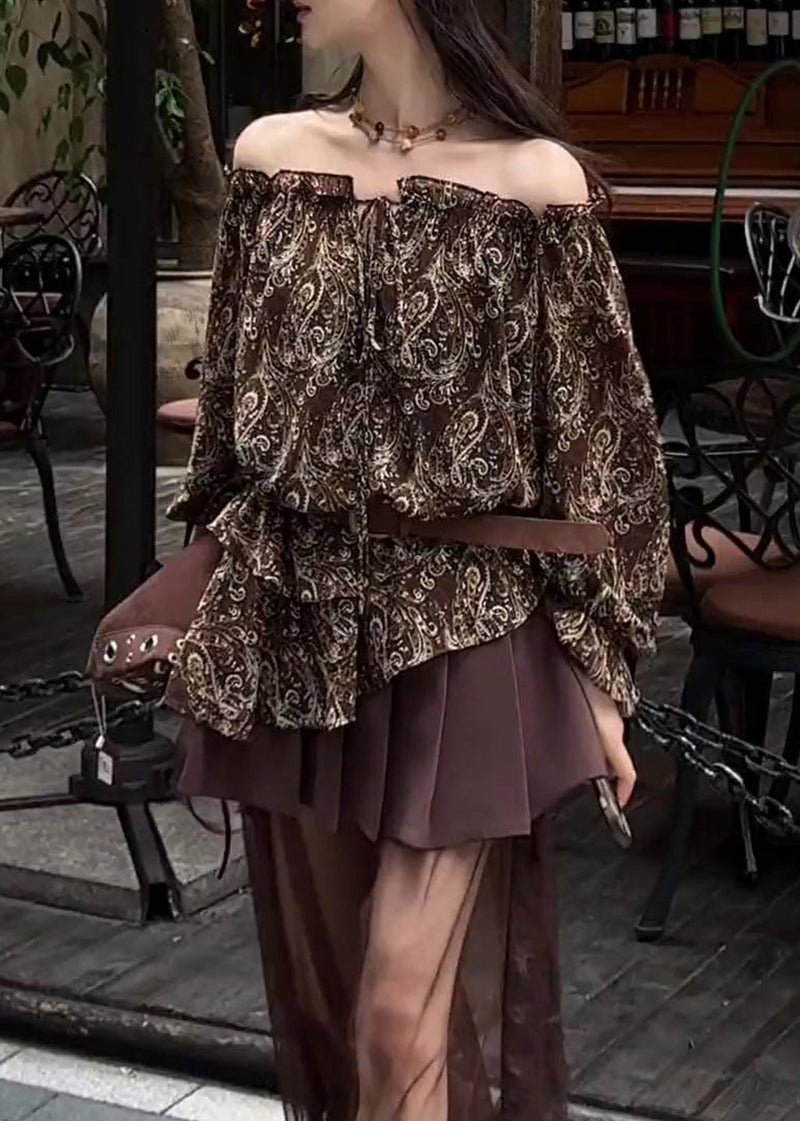 Classic Vintage Blouse with a Flattering Fit
