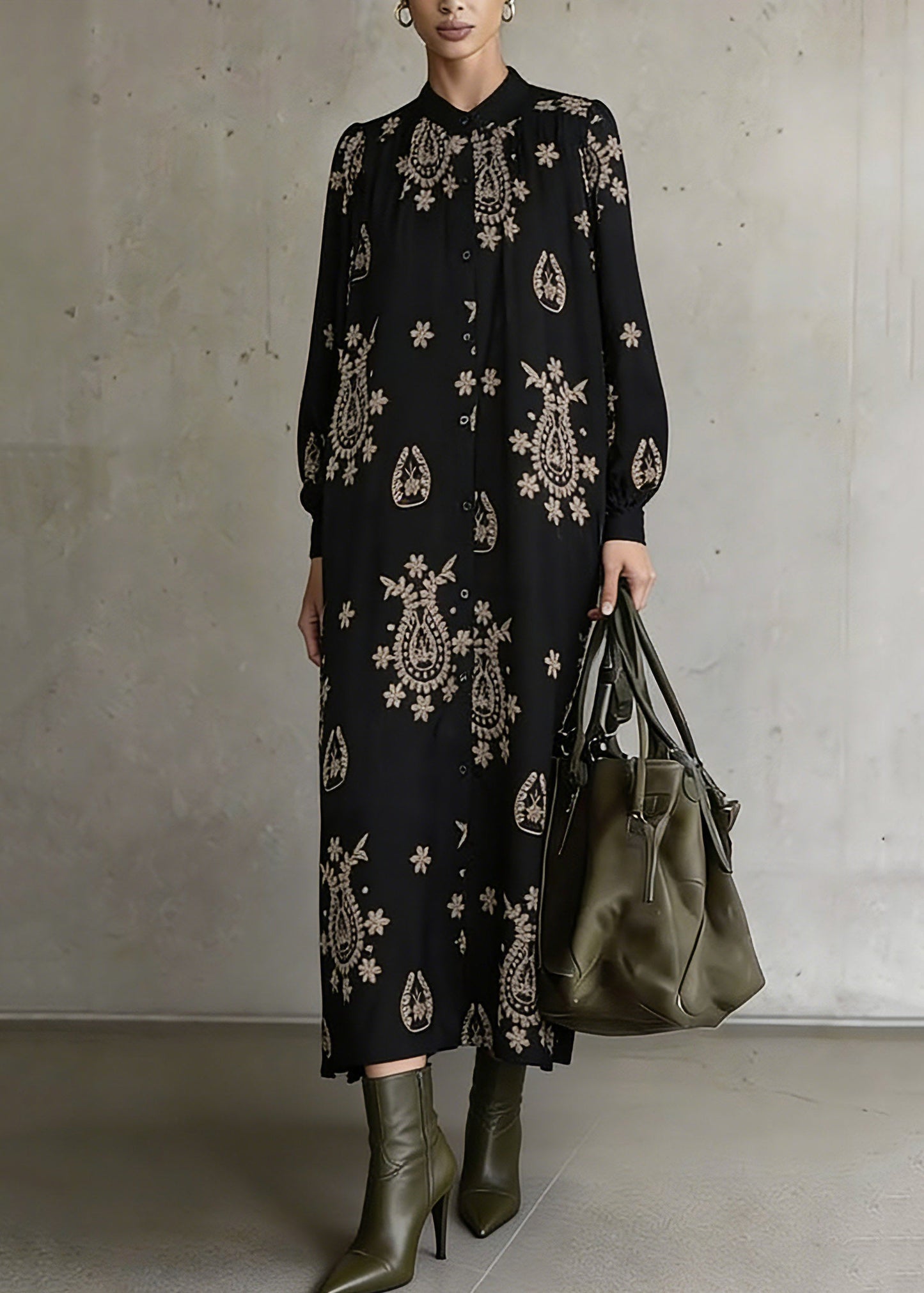 Classic Vintage Dress with a Flattering Fit