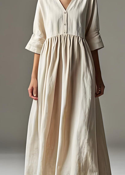 Beautifully Finished Dress in a Timeless Design
