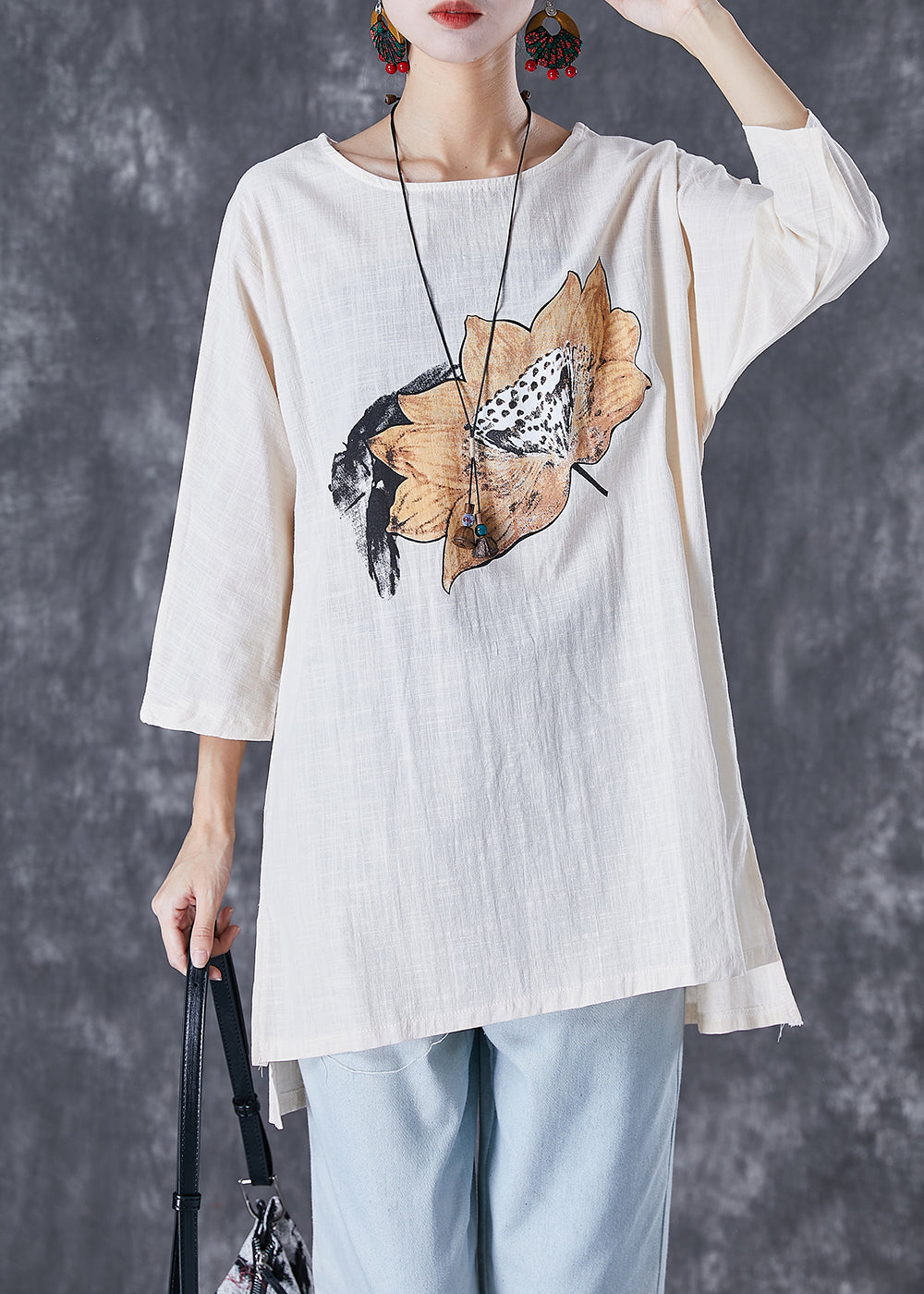 Well Tailored Top with a Graceful Silhouette