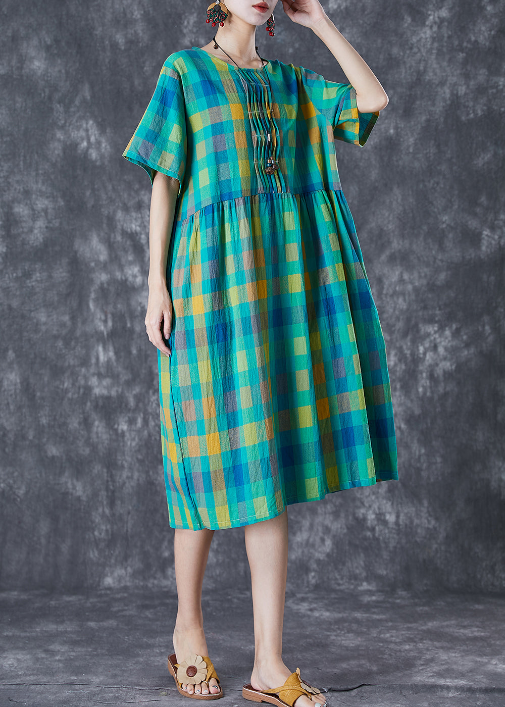 Beautifully Crafted Dress in a Classic Style