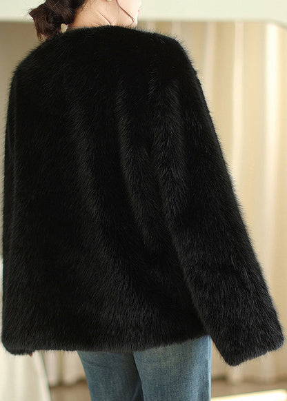Elegantly Styled Coat for Everyday Wear