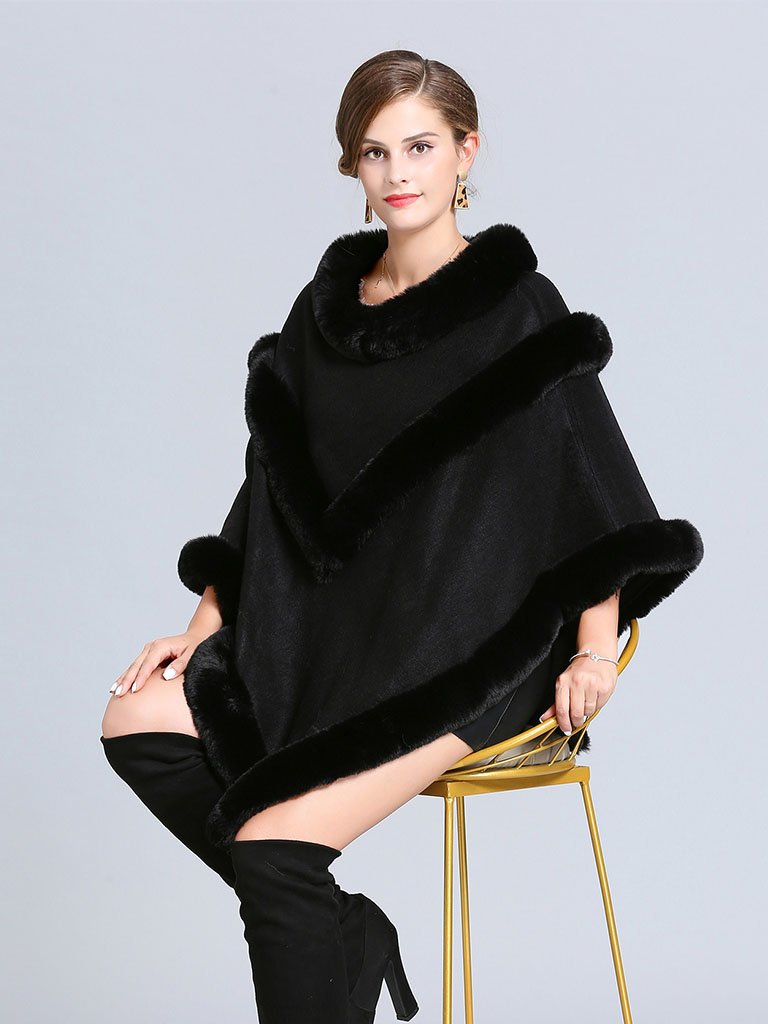 Beautifully Finished Coat in a Timeless Design