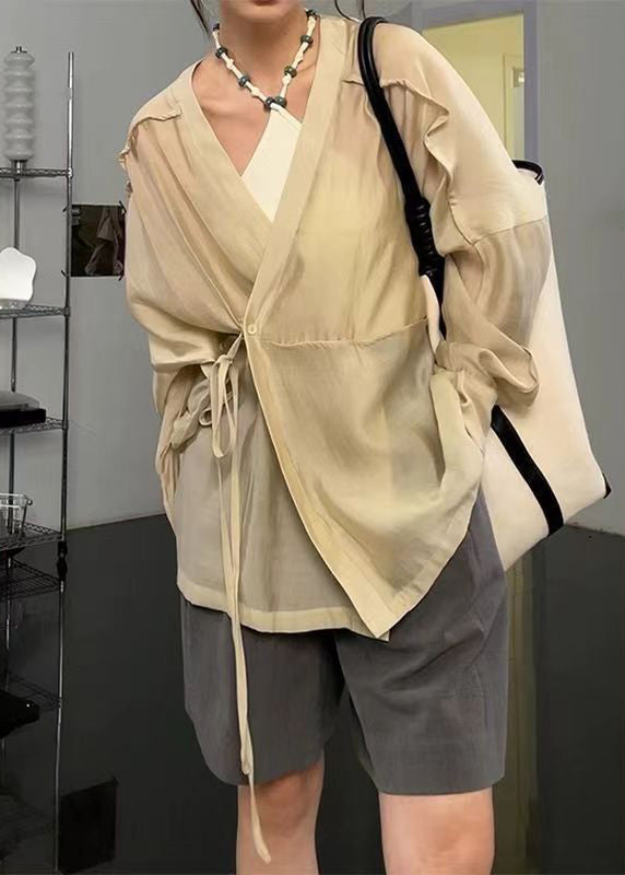 Sophisticated Blouse with a Clean Classic Look