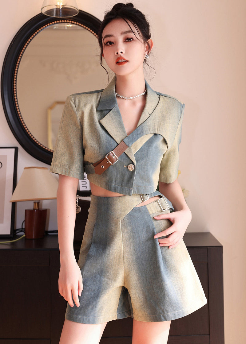 Beautifully Finished Top in a Timeless Design
