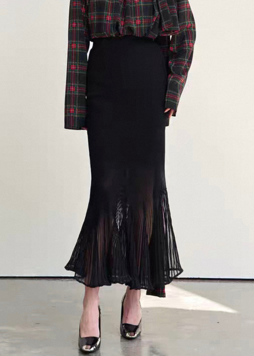 Well Tailored Garment with a Graceful Silhouette