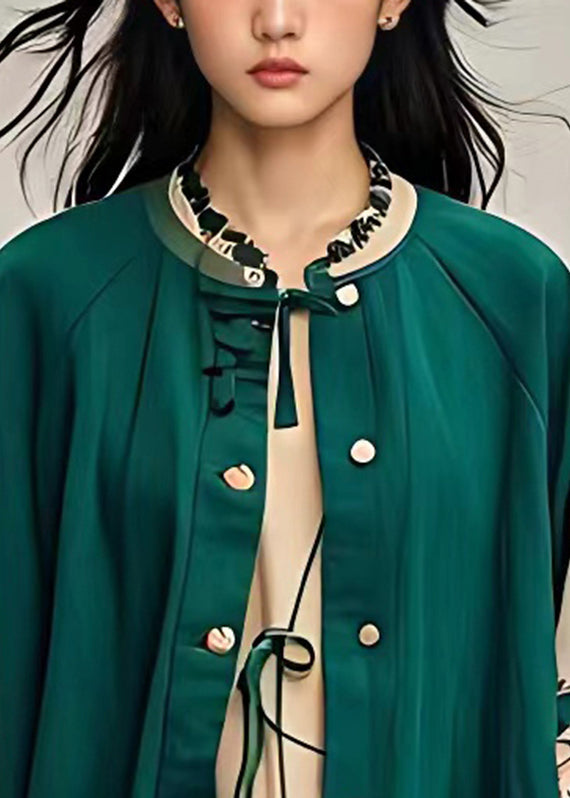 Effortlessly Elegant Coat with a Timeless Design