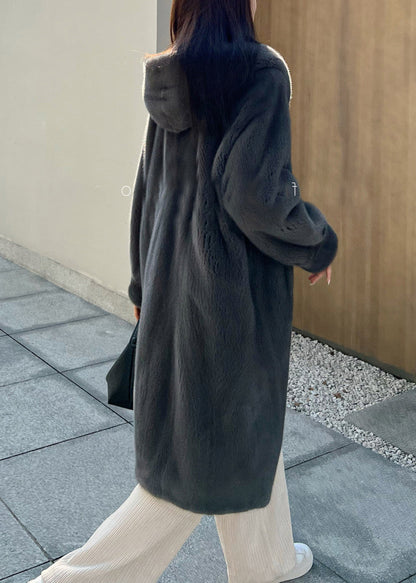 Effortlessly Elegant Coat with a Timeless Design