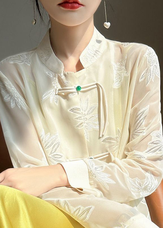 Classic Vintage Shirt with a Flattering Fit