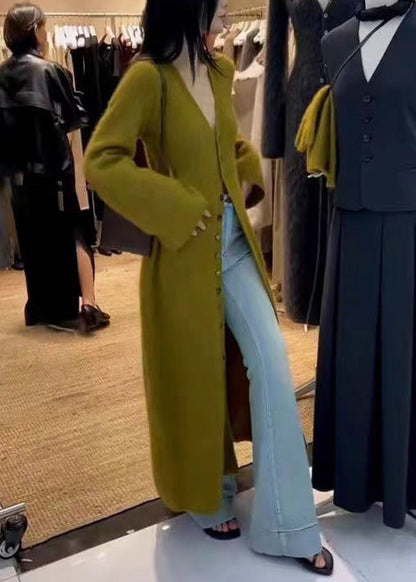 Well Tailored Cardigan with a Graceful Silhouette