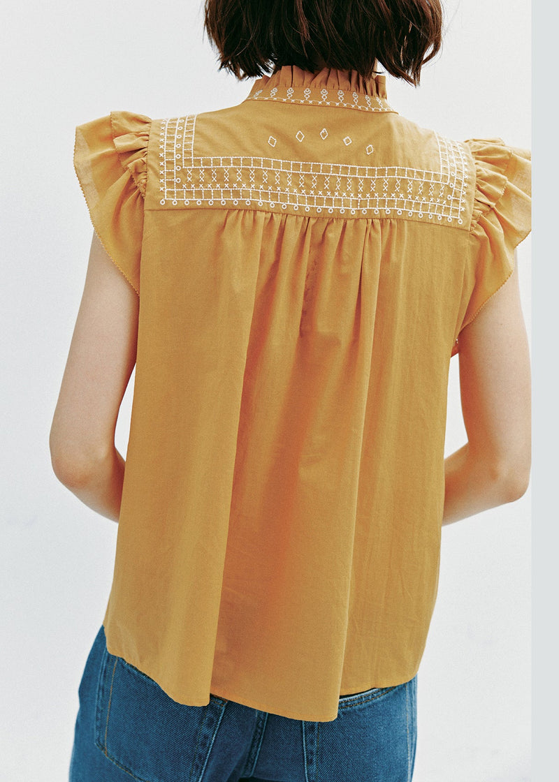 Polished Top with an Effortless Classic Look