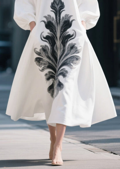 Well Tailored Dress with a Graceful Silhouette
