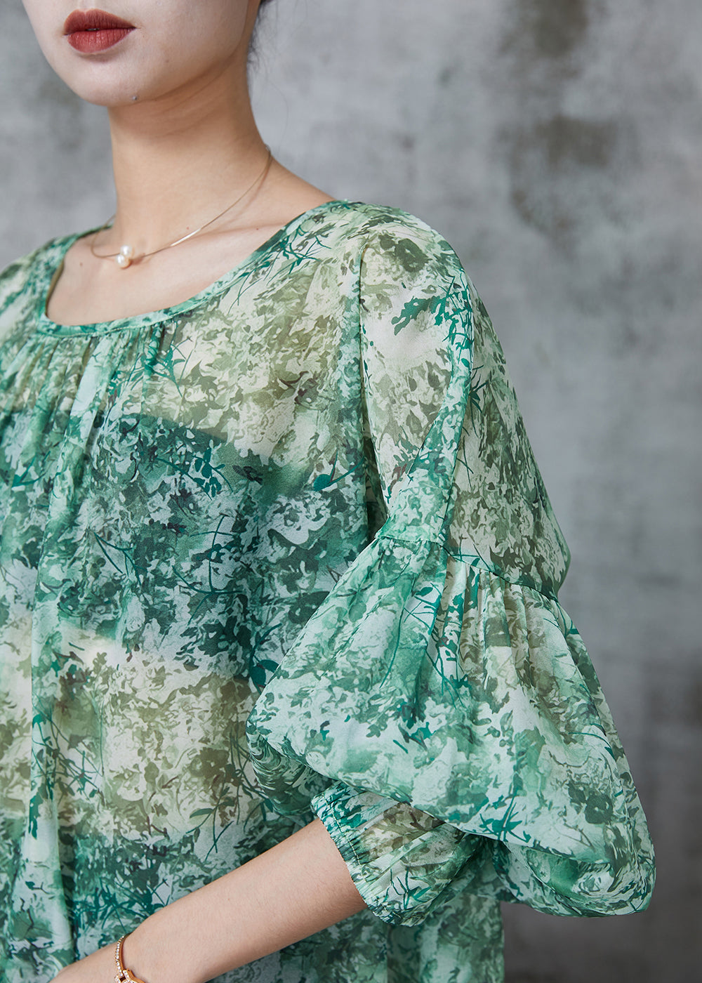 Beautifully Finished Shirt in a Timeless Design