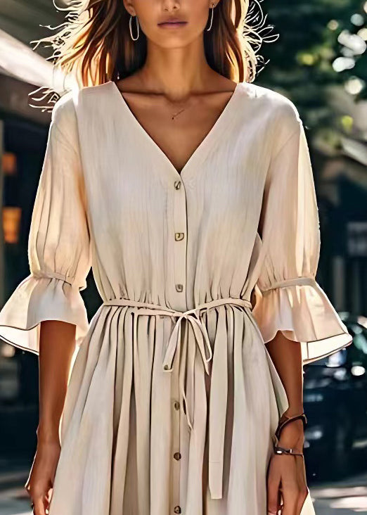 Effortlessly Elegant Dress with a Timeless Design
