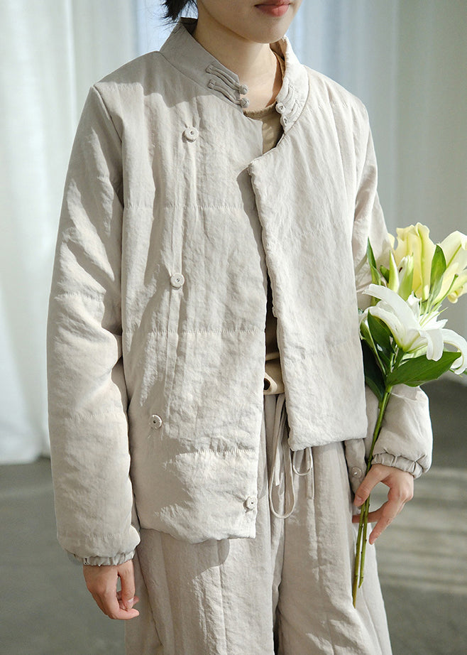 Effortlessly Elegant Coat with a Timeless Design