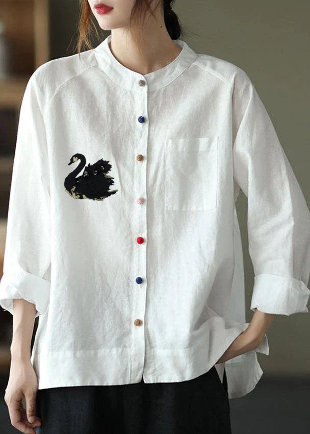 Classic Vintage Blouse with a Flattering Fit