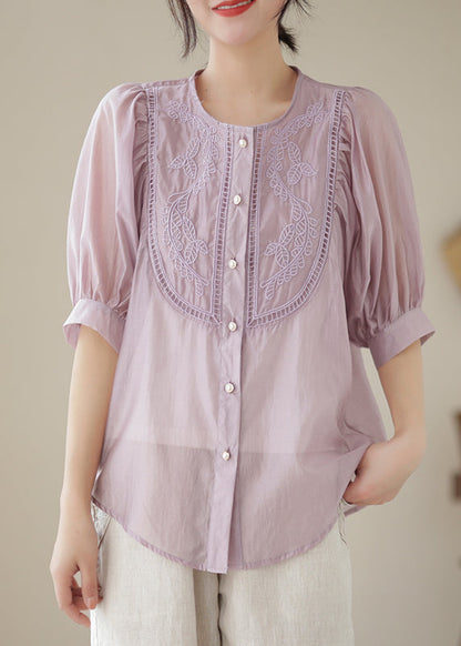 Well Tailored Blouse with a Graceful Silhouette