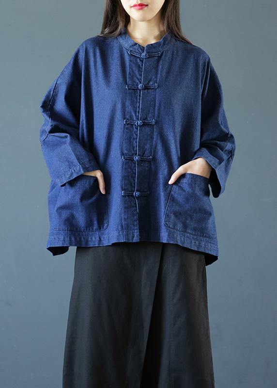 Well Tailored Blouse with a Graceful Silhouette