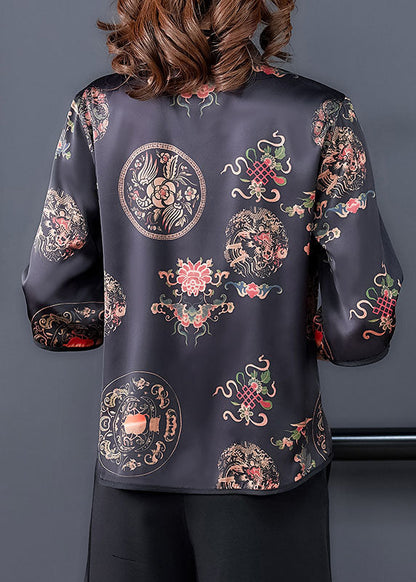Classic Vintage Shirt with a Flattering Fit