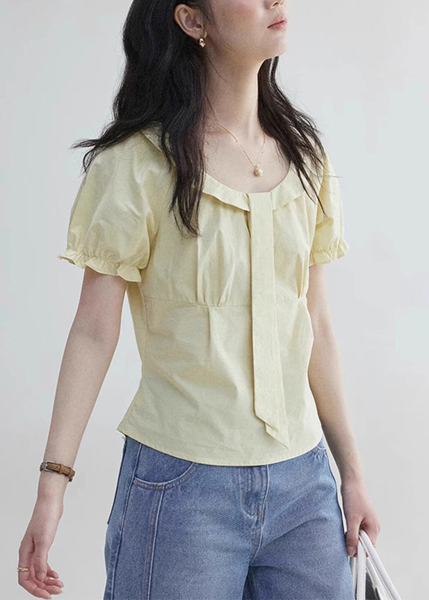 Effortlessly Elegant Blouse with a Timeless Design