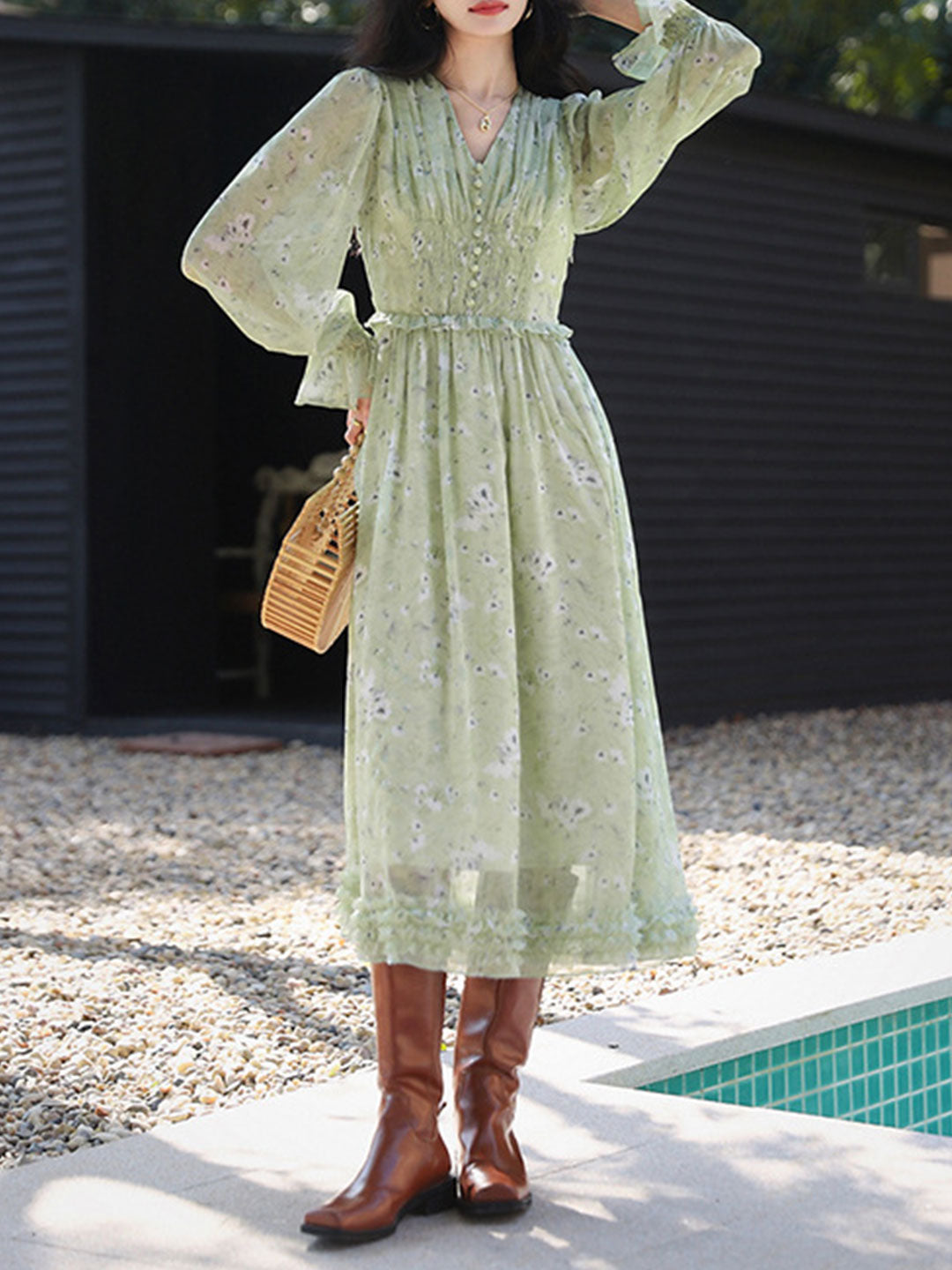 Gracefully Styled Dress for Any Occasion