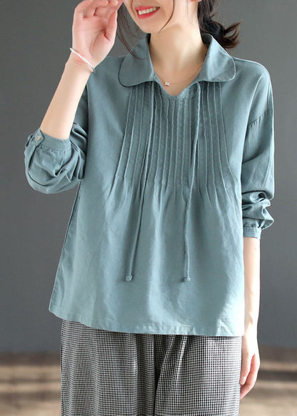 Classic Vintage Shirt with a Flattering Fit
