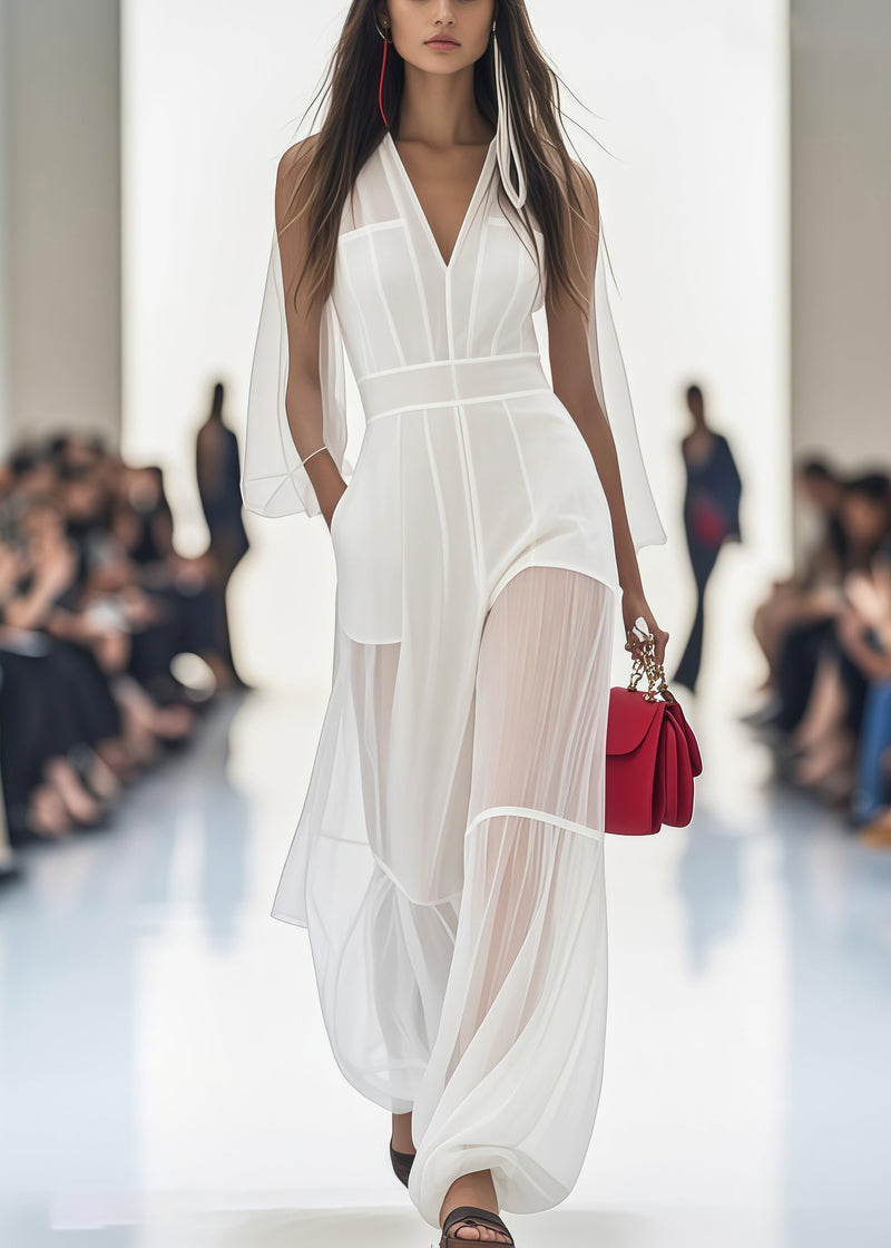 Effortlessly Elegant Garment with a Timeless Design