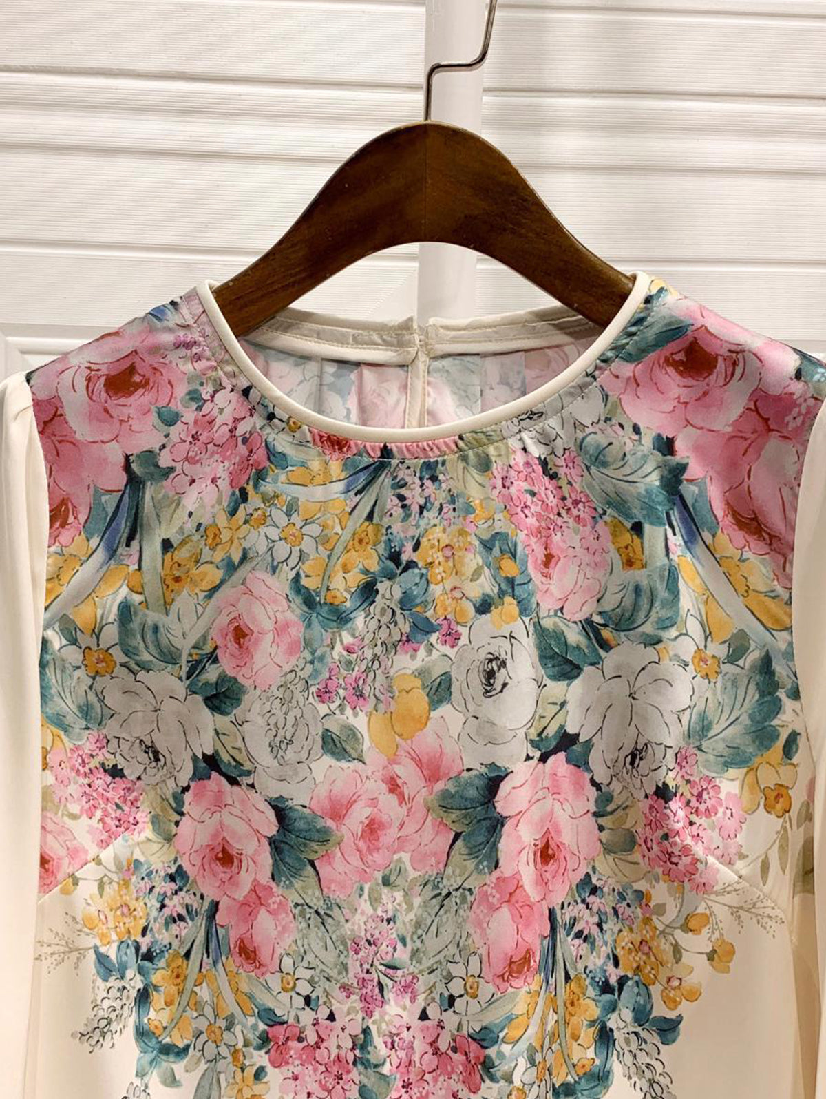 Elegantly Styled Shirt for Everyday Wear