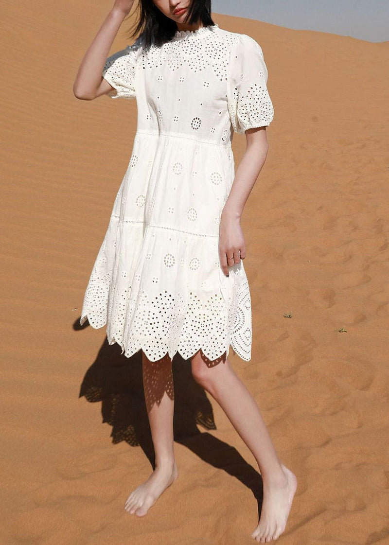 Well Tailored Dress with a Graceful Silhouette