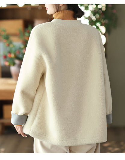 Beautifully Finished Coat in a Timeless Design