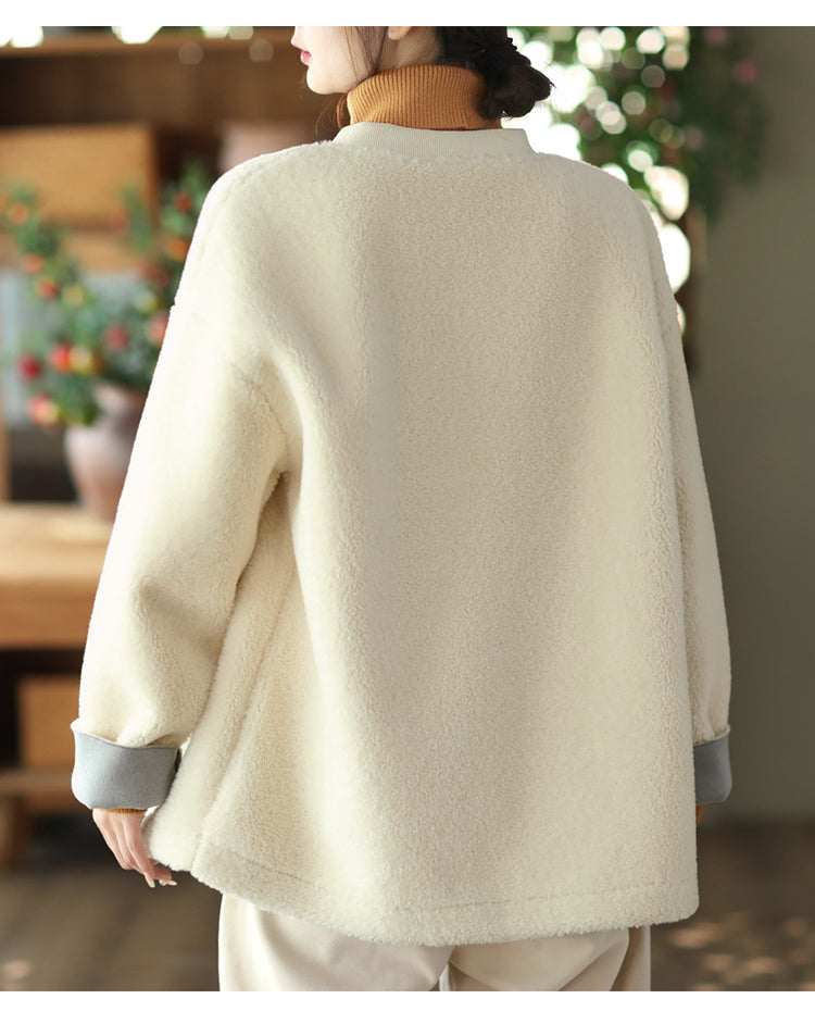 Beautifully Finished Coat in a Timeless Design