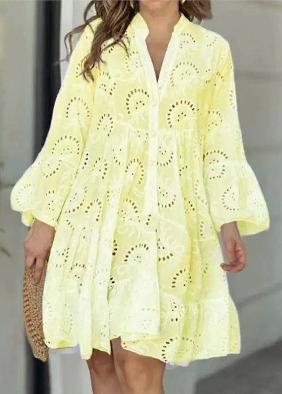 Beautifully Finished Dress in a Timeless Design