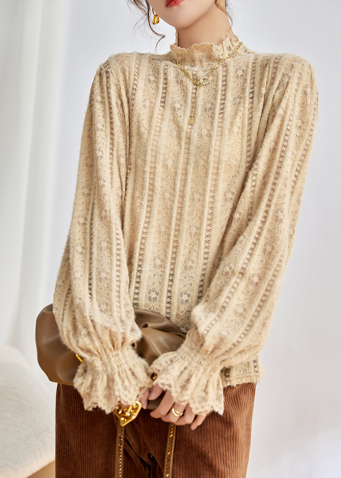 Effortlessly Elegant Shirt with a Timeless Design