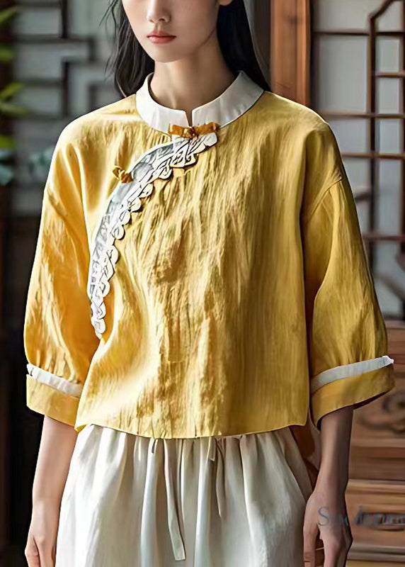 Classic Vintage Shirt with a Flattering Fit