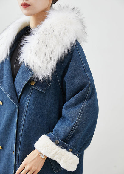 Gracefully Styled Coat for Any Occasion