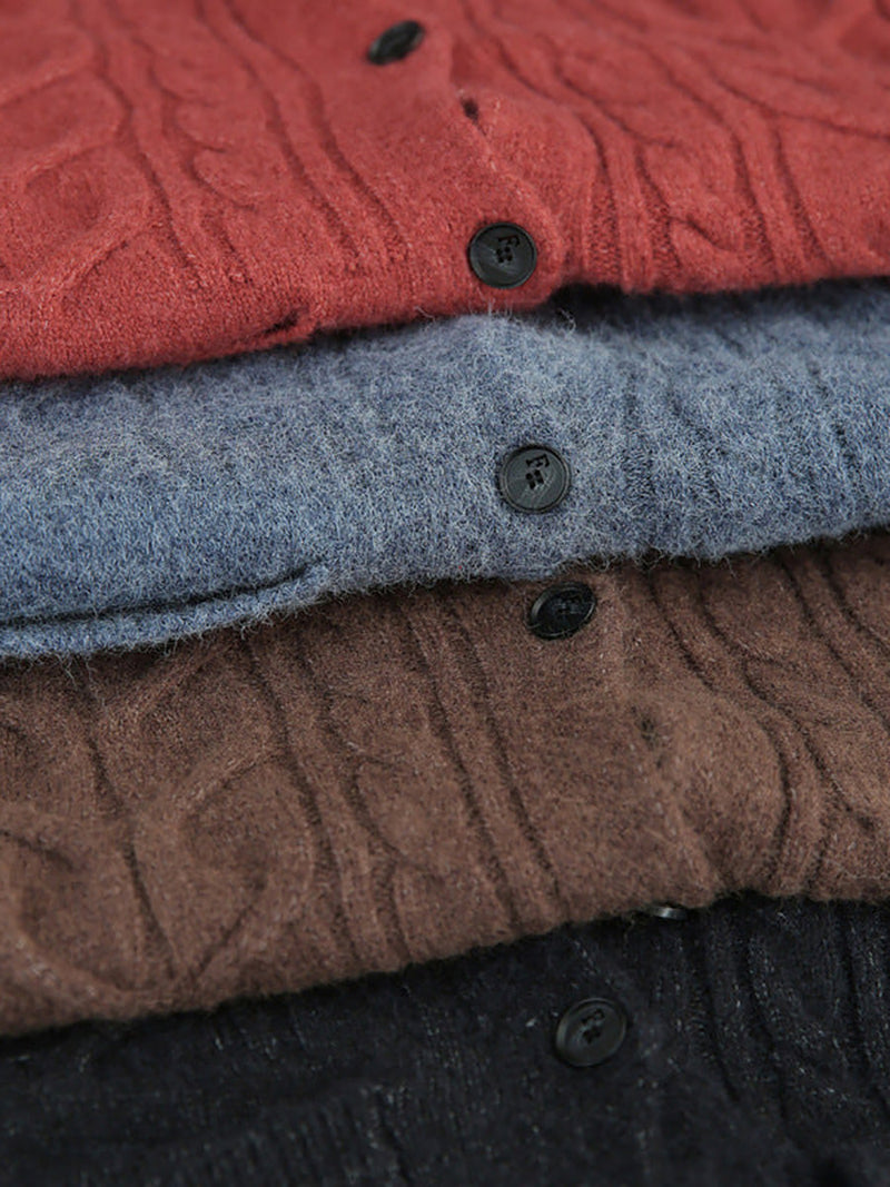 Effortlessly Elegant Cardigan with a Timeless Design