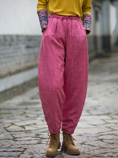 Effortlessly Elegant Pants with a Timeless Design